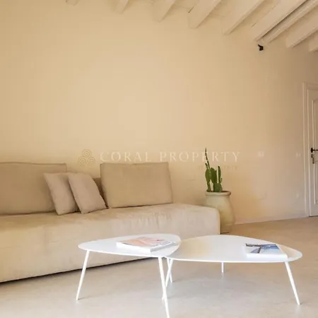 Sara - - 2 Private Beaches & Garden - By Coral * Porto Cervo