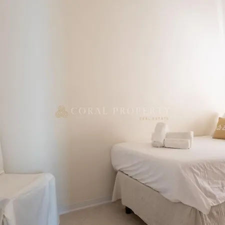 Sara - - 2 Private Beaches & Garden - By Coral Porto Cervo