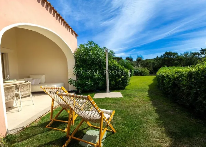 Sara - - 2 Private Beaches & Garden - By Coral *