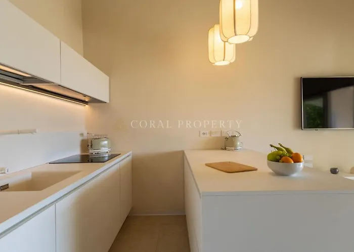 Sara - - 2 Private Beaches & Garden - By Coral * Porto Cervo