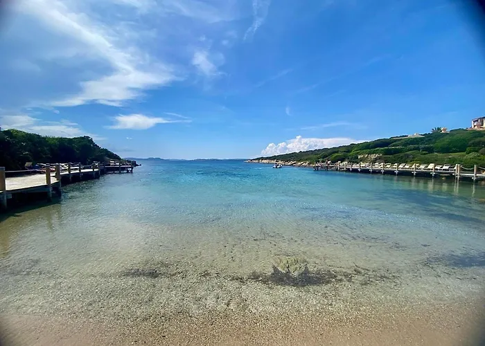 Sara - - 2 Private Beaches & Garden - By Coral *